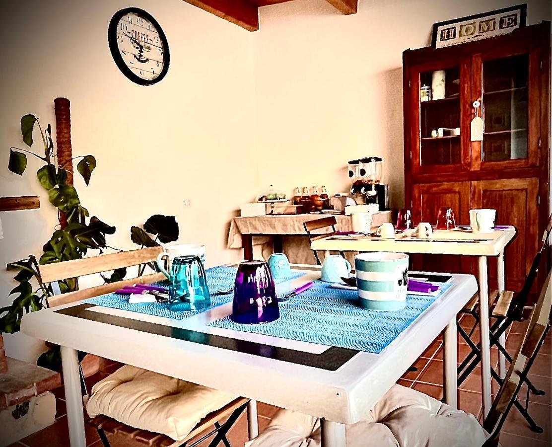 B&B Le Pavoncelle Sarde Флумини-ди-Кварту Экстерьер фото
